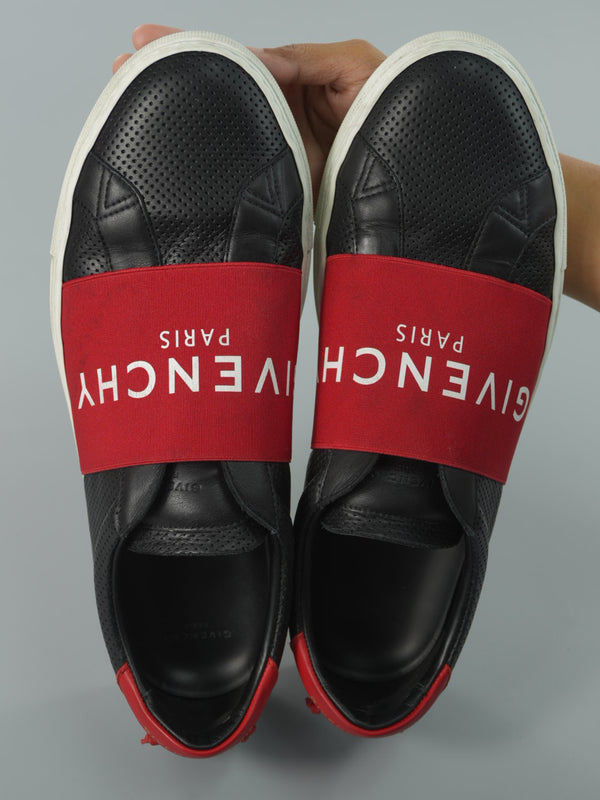 Givenchy Urban Street Low Perforated Black Red : 42