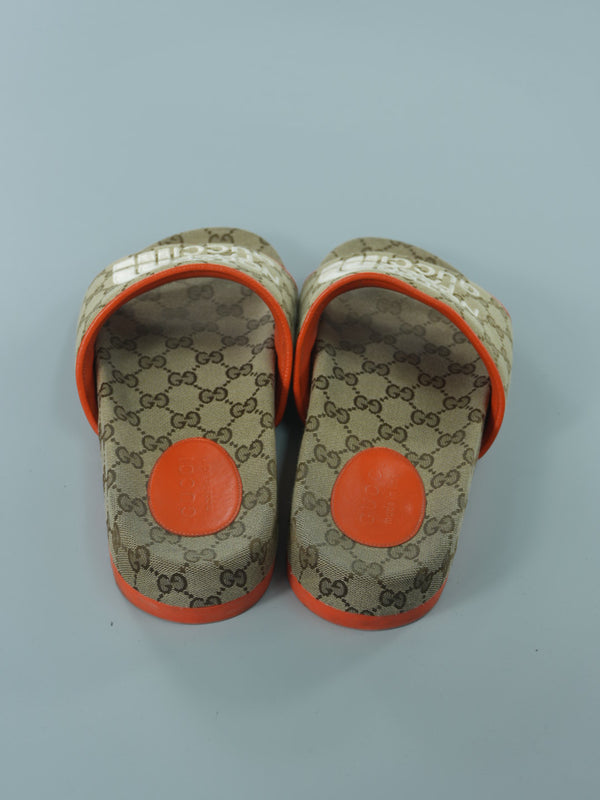 Gucci x The North Face GG Canvas Slides : 9